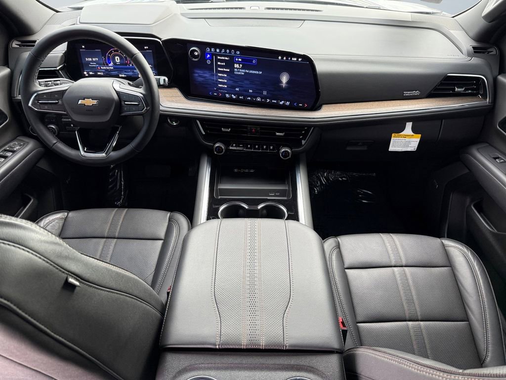 Certified 2025 Chevrolet Suburban High Country image 12