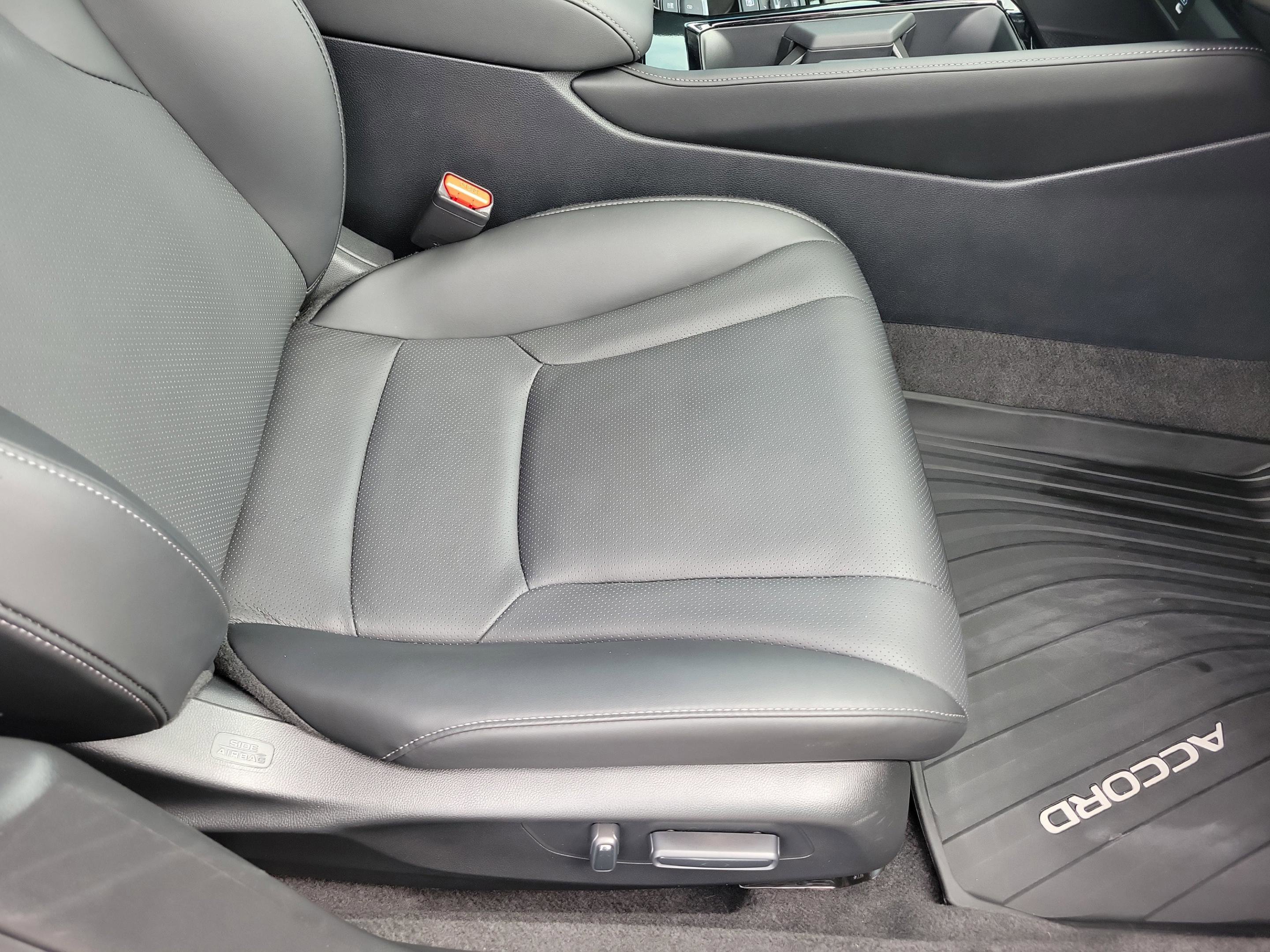 Used 2024 Honda Accord Touring image 19