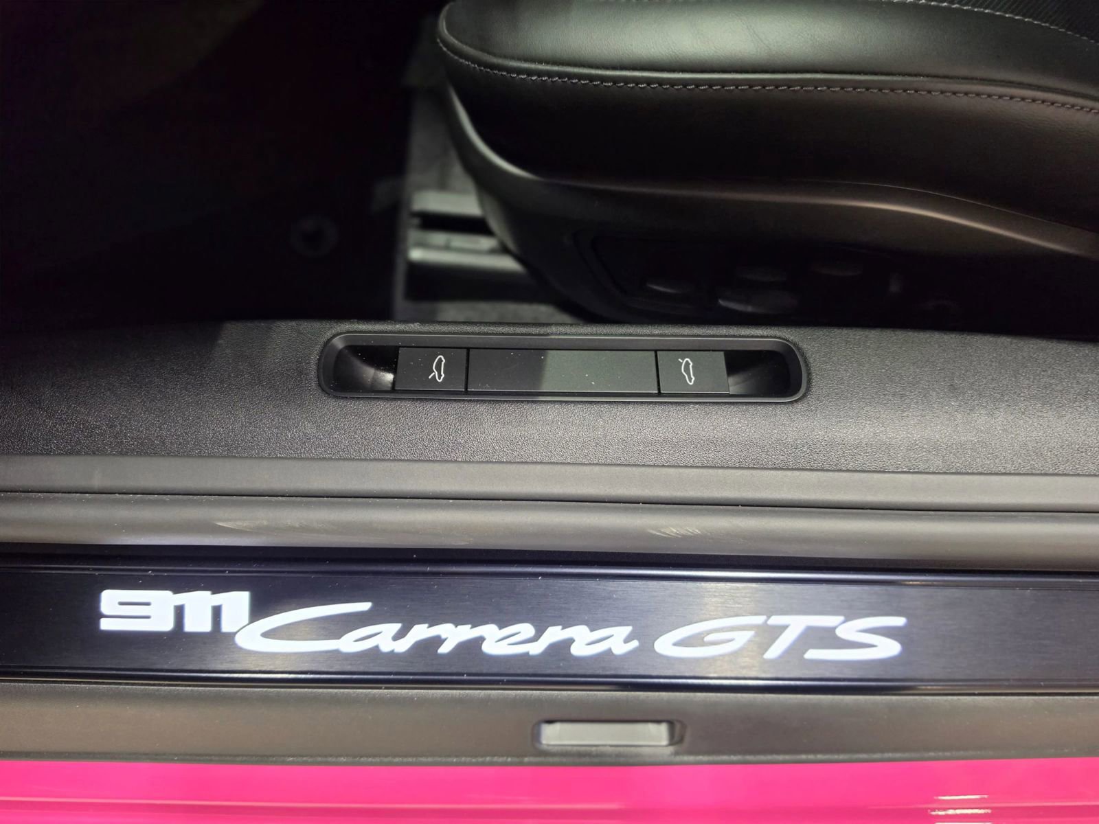 Used 2024 Porsche 911 Carrera GTS w/ Premium Package RWD image 74