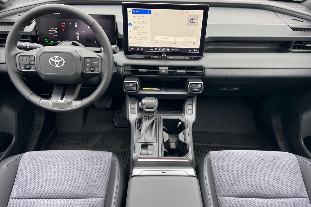 New 2026 Toyota RAV4 XSE w/ Panoramic Sun Roof Package AWD/4WD image 15