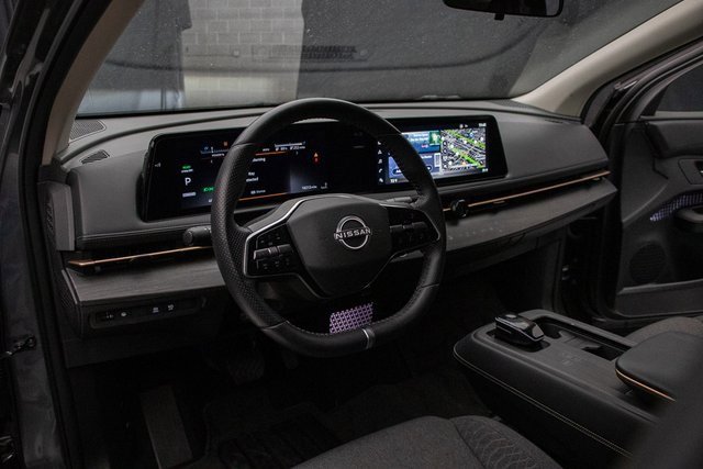 Used 2023 Nissan Ariya FWD image 24