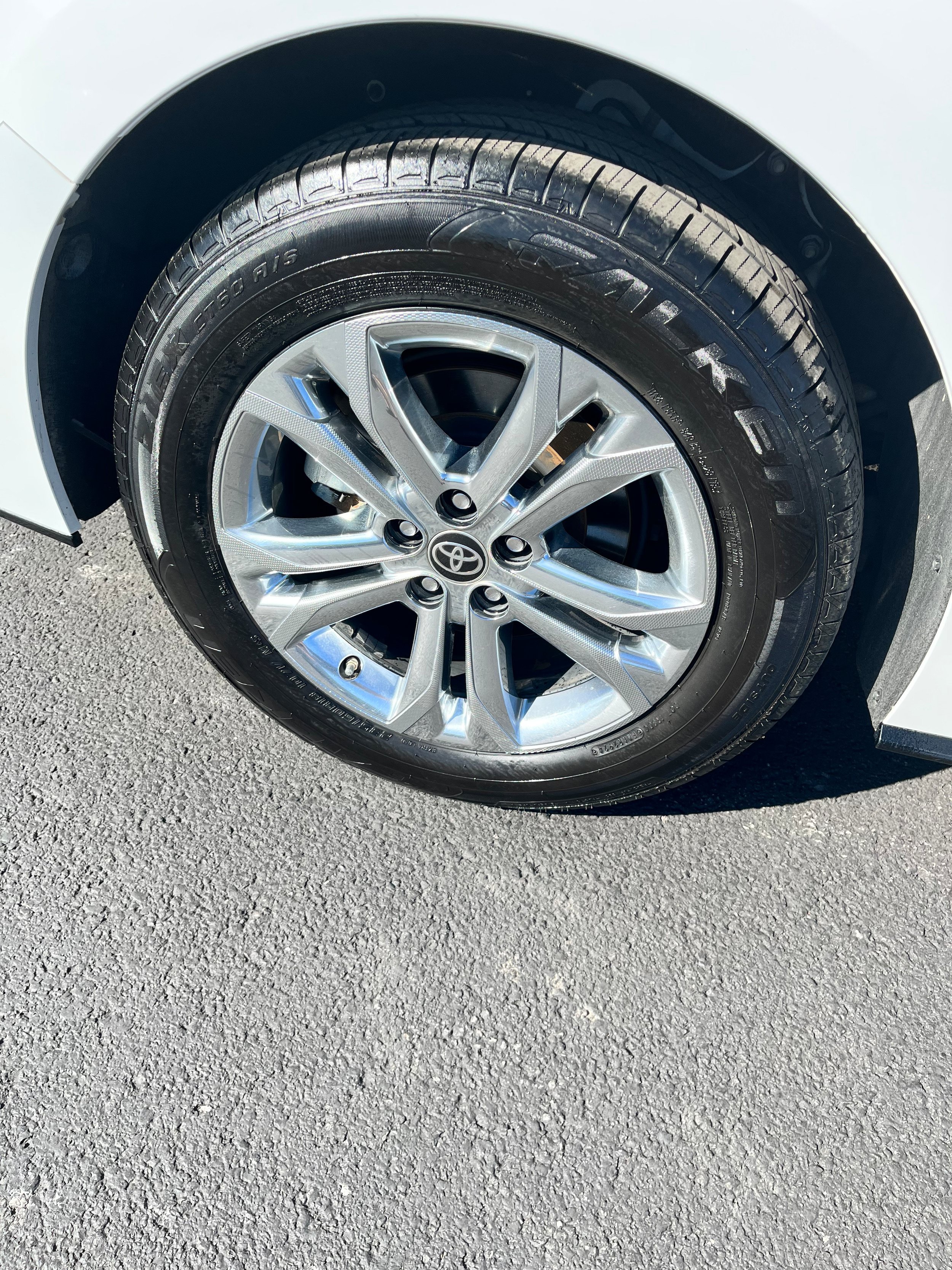 Certified 2021 Toyota Sienna XSE w/ XSE Plus Package AWD/4WD image 5