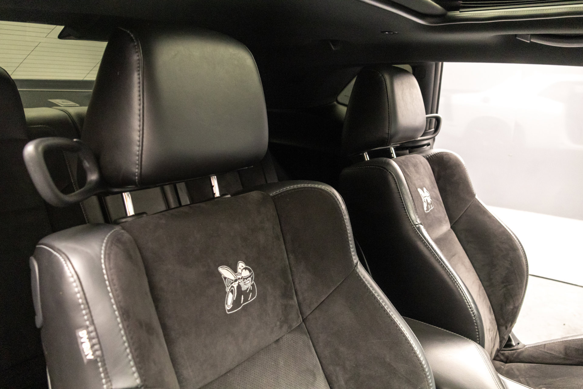 Used 2018 Dodge Challenger R/T Scat Pack w/ Leather Interior Group RWD image 36