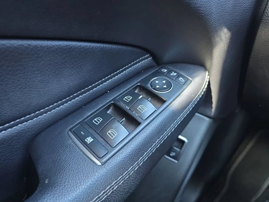 Used 2018 Mercedes-Benz GLE 350 image 24
