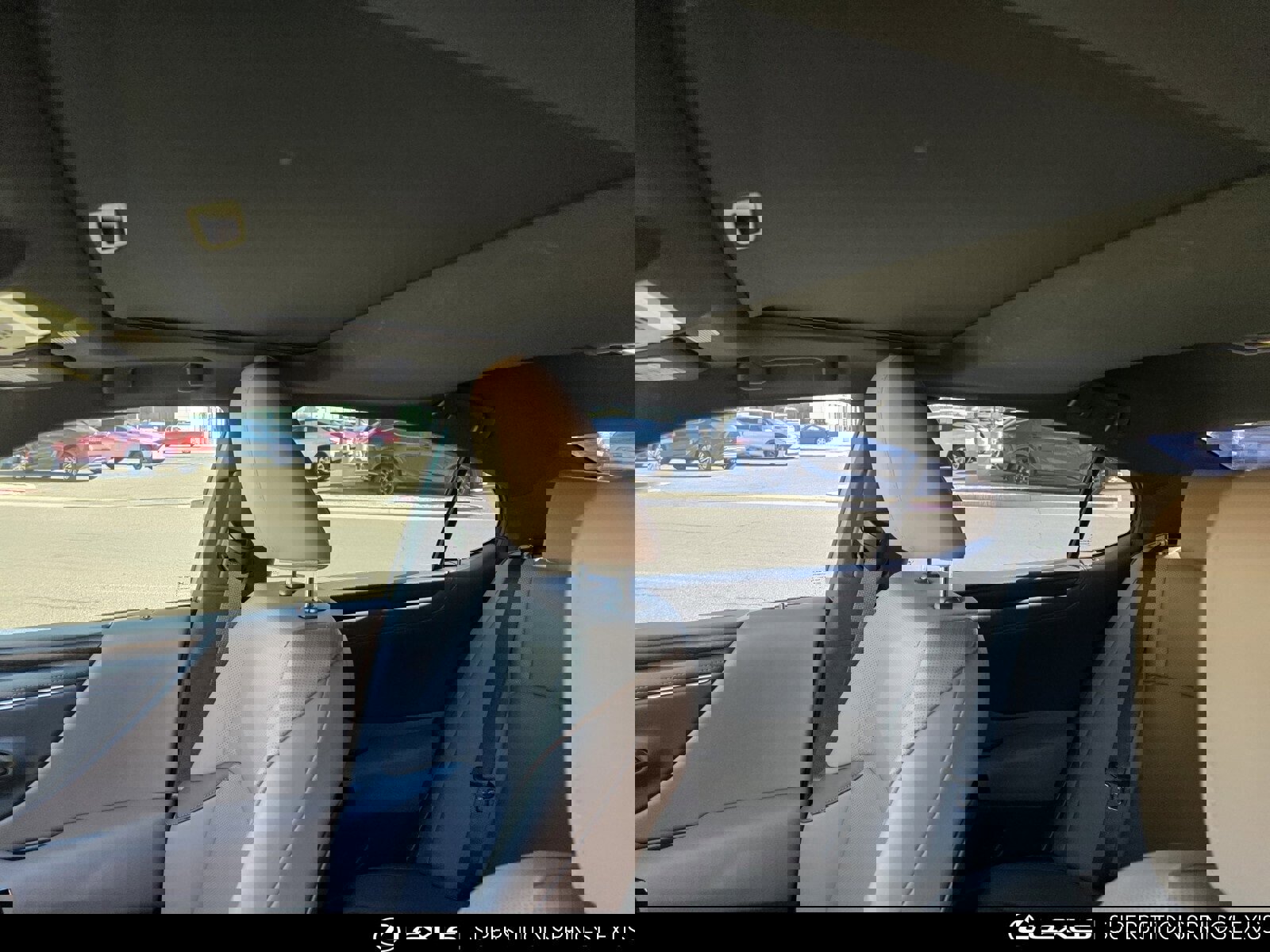 Used 2025 Lexus ES 300h w/ Premium Package image 15