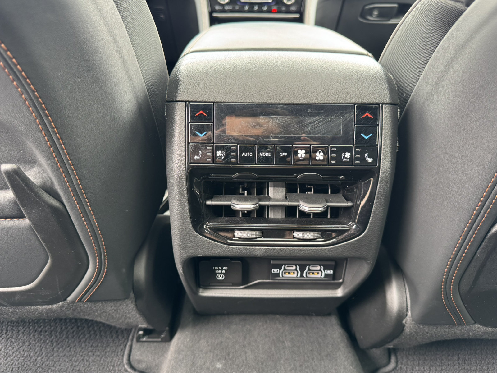 Used 2024 Jeep Grand Cherokee Summit AWD/4WD image 27