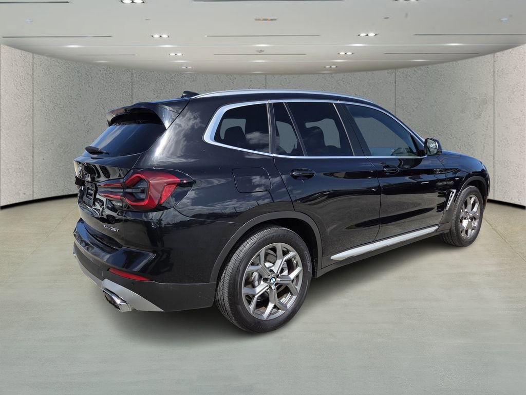 Used 2022 BMW X3 xDrive30i w/ Convenience Package AWD/4WD image 3