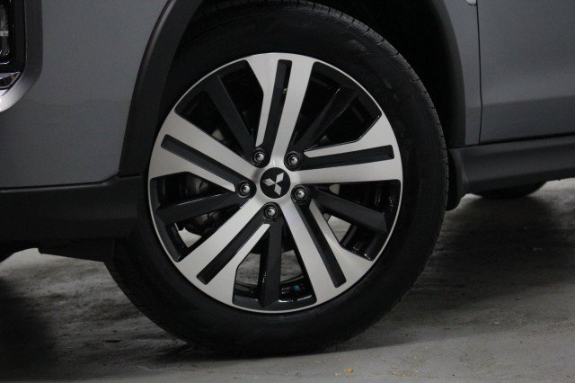 New 2026 Mitsubishi Outlander Sport SE image 3