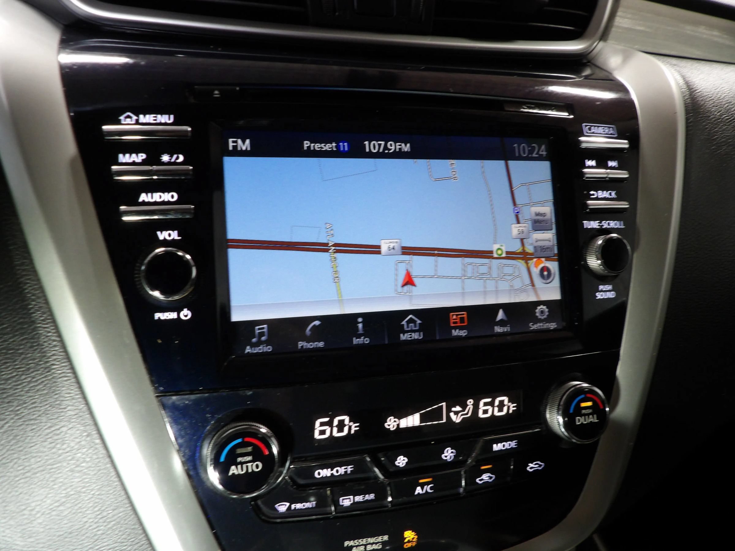 Used 2017 Nissan Murano SL w/ SL Technology Package AWD/4WD image 18