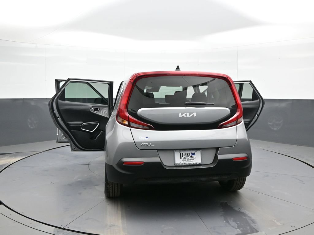 Certified 2022 Kia Soul LX w/ Technology Package image 45