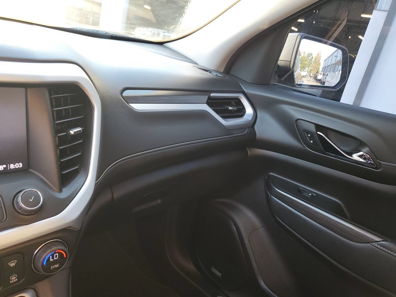 Used 2023 GMC Acadia SLT w/ Technology Package FWD image 25