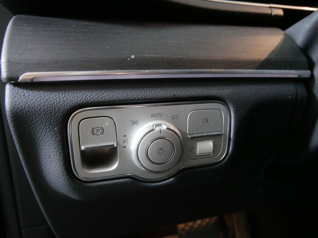 Used 2022 Mercedes-Benz GLE 350 4MATIC image 15