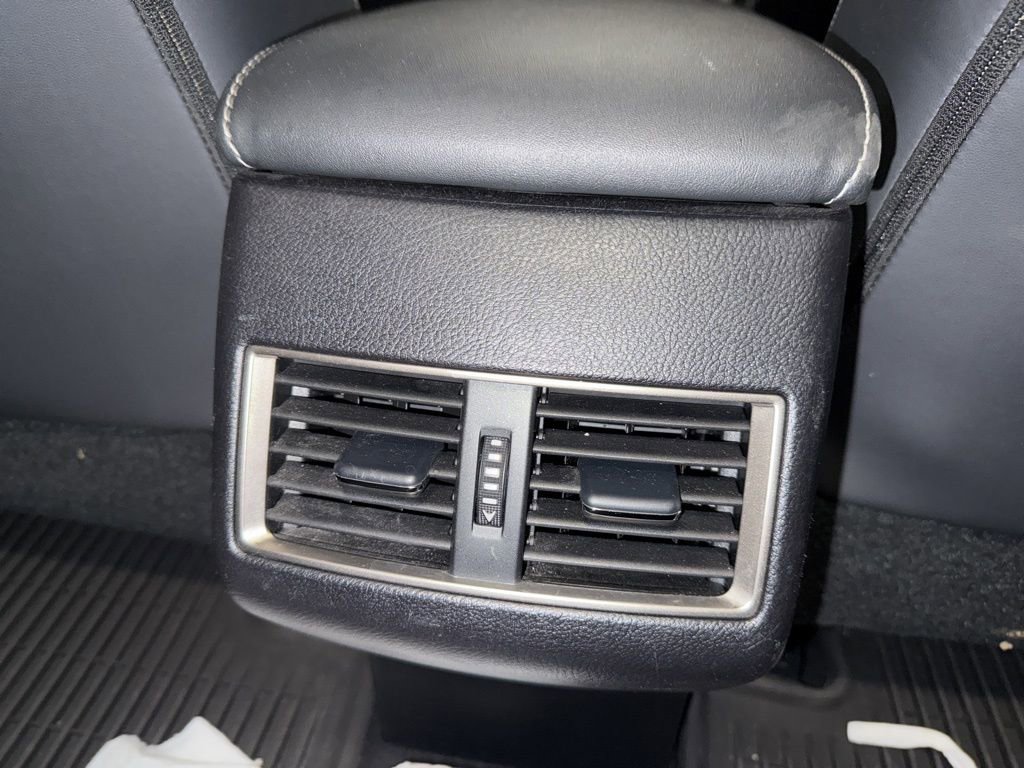 Used 2015 Lexus NX 300h AWD image 18