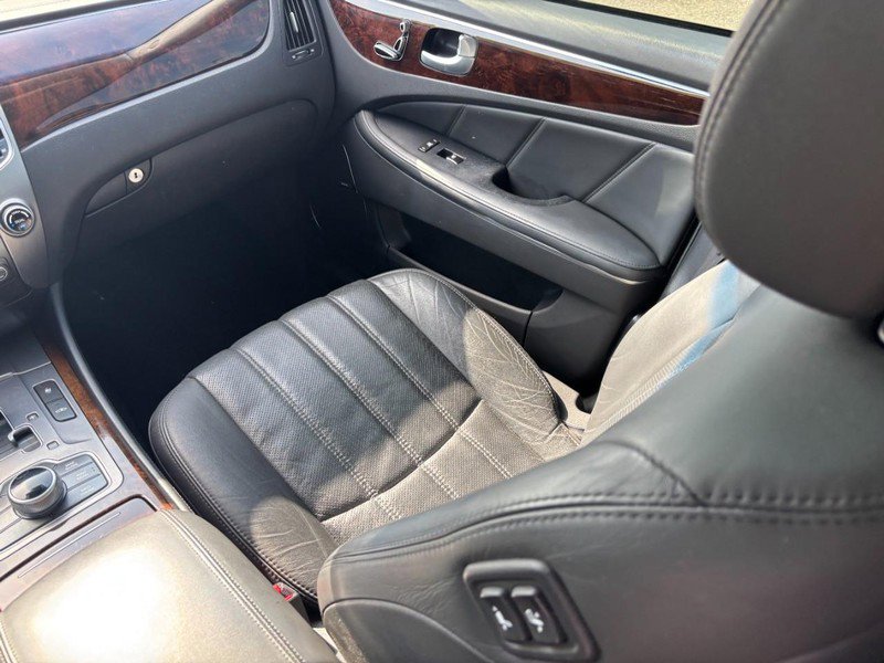 Used 2012 Hyundai Equus Signature image 14