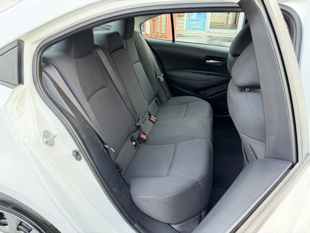 Used 2021 Toyota Corolla LE FWD image 29