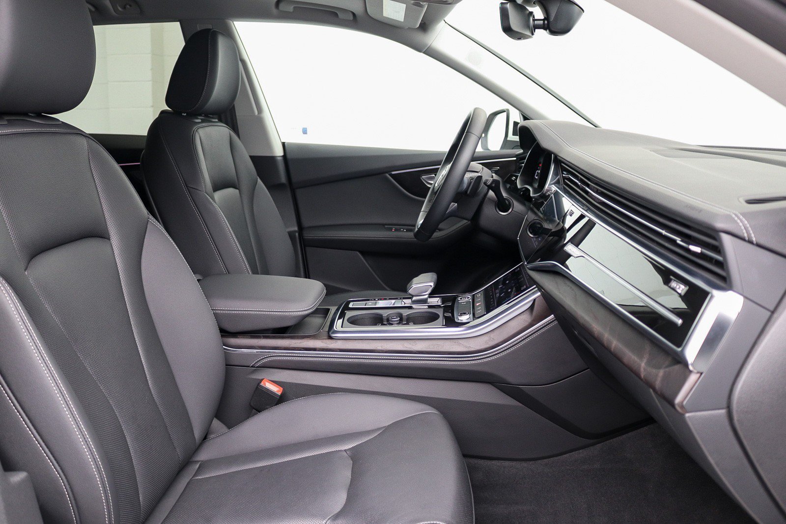 Used 2023 Audi Q8 Premium Plus w/ Premium Plus Package AWD/4WD image 21