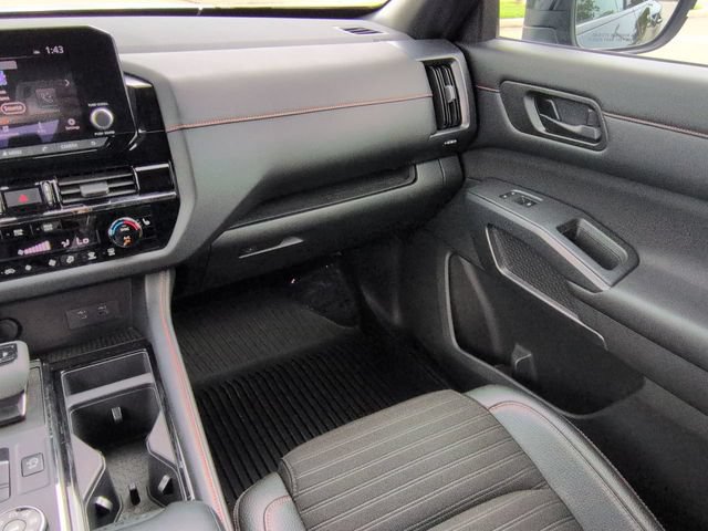 Used 2023 Nissan Pathfinder Rock Creek AWD/4WD image 17