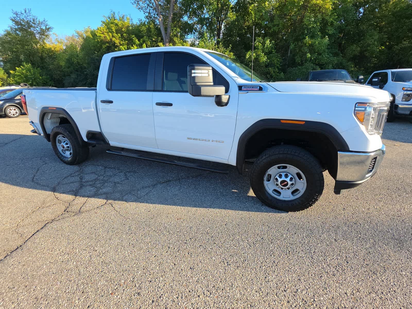 Used 2021 GMC Sierra 2500 4x4 Crew Cab w/ Convenience Package image 4