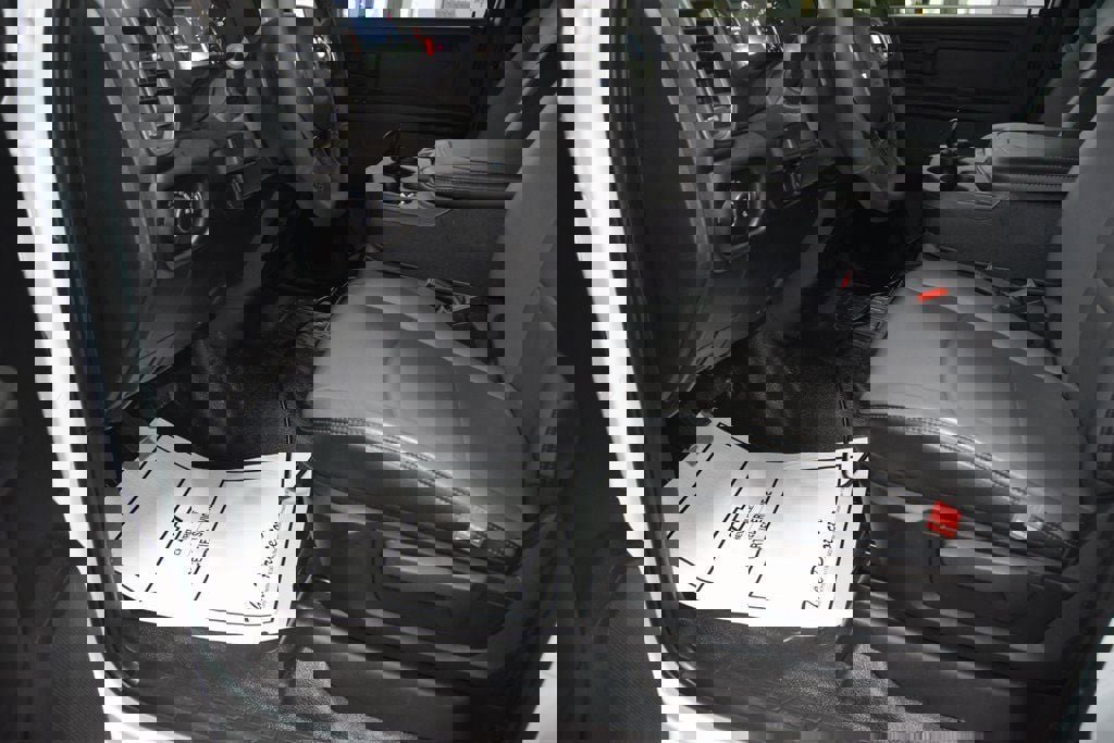 Used 2025 RAM 5500 Tradesman w/ Safety Group image 31