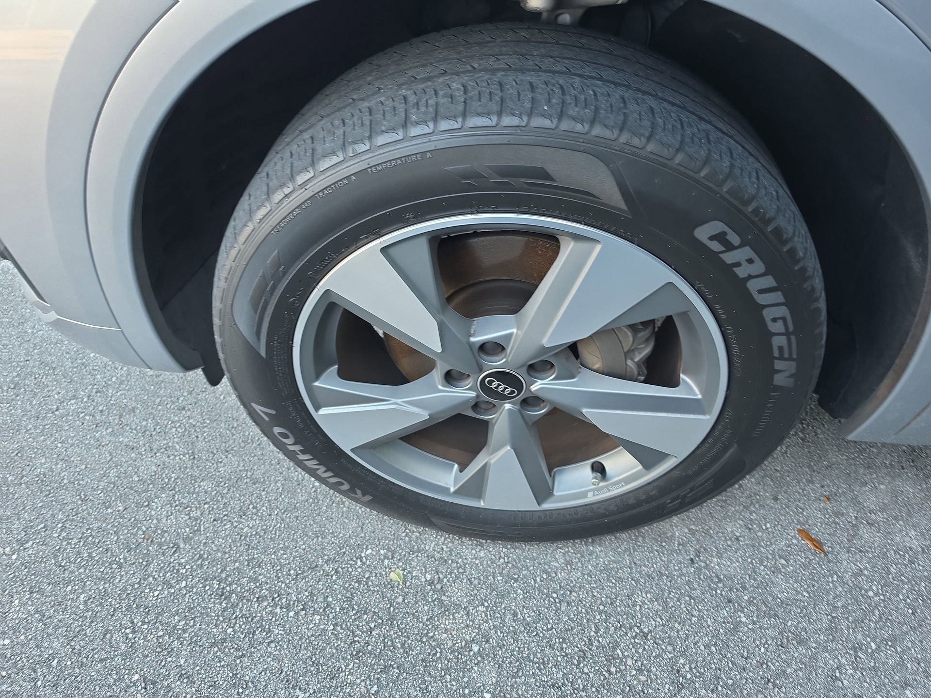 Certified 2024 Audi Q5 Premium AWD/4WD image 9