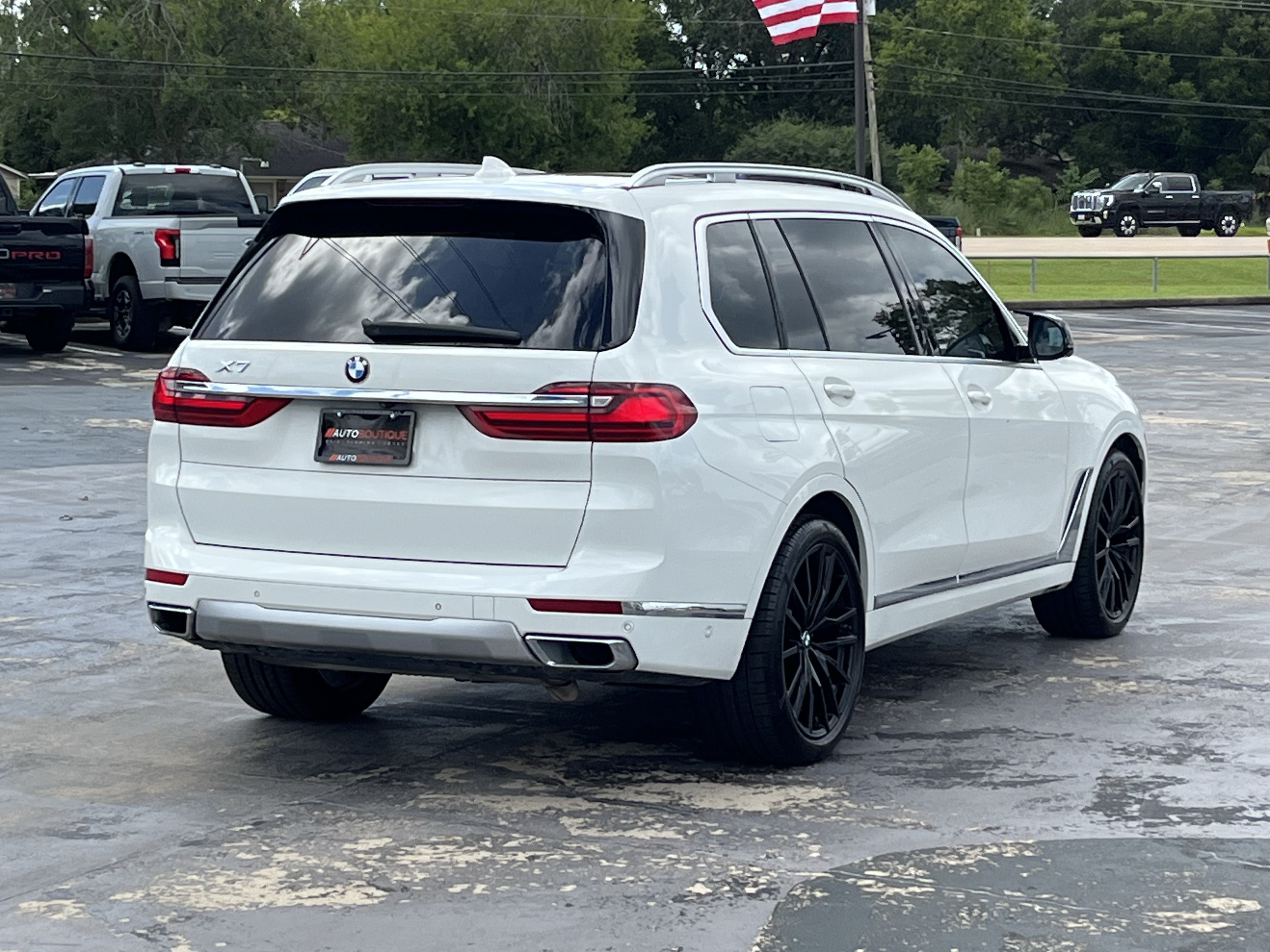 Used 2020 BMW X7 xDrive40i w/ Premium Package AWD/4WD image 13