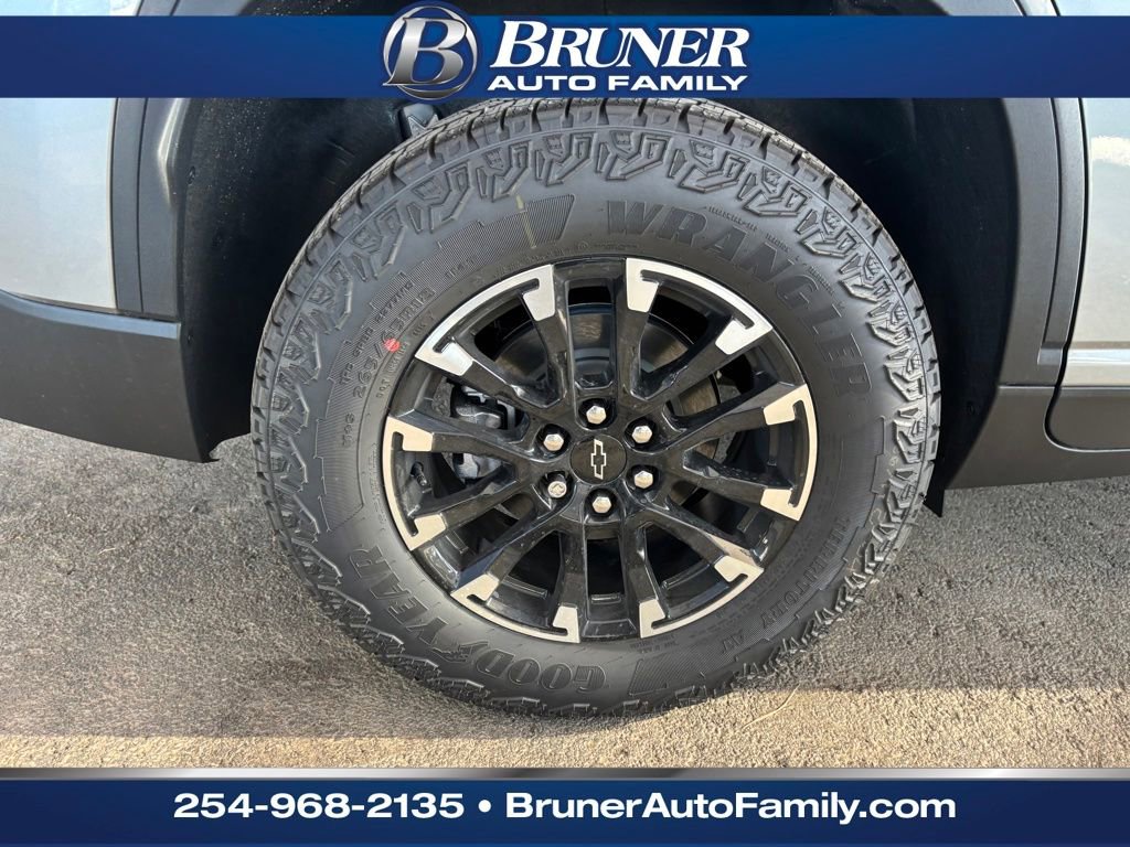 New 2026 Chevrolet Traverse Z71 w/ Driver Confidence Package image 9