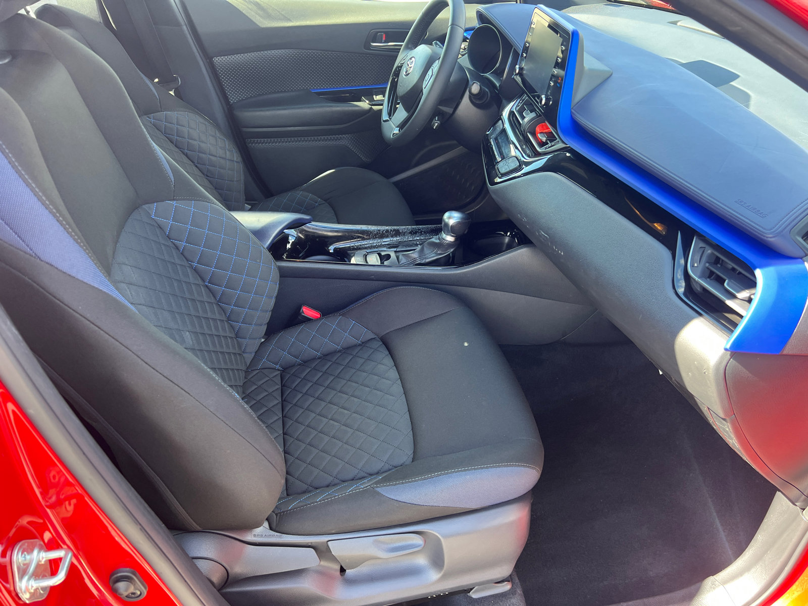 Used 2021 Toyota C-HR XLE FWD image 13