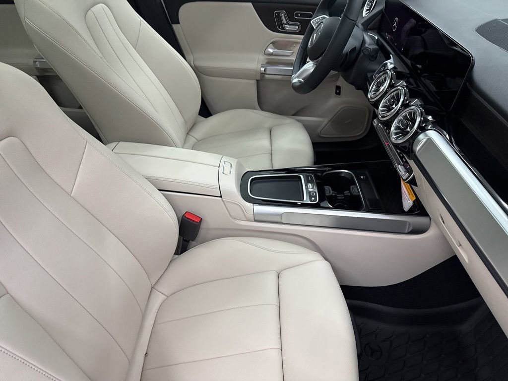 Used 2026 Mercedes-Benz GLB 250 GLB 250 image 30