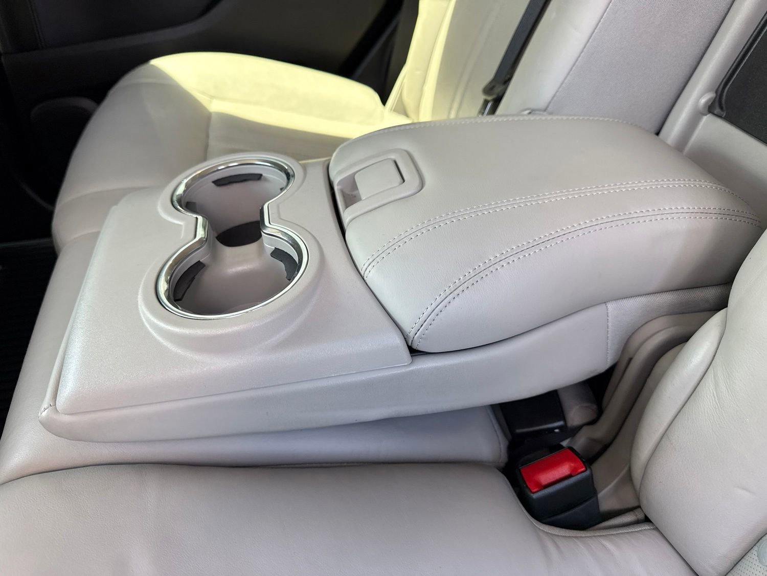 Used 2013 Cadillac SRX Performance FWD image 14