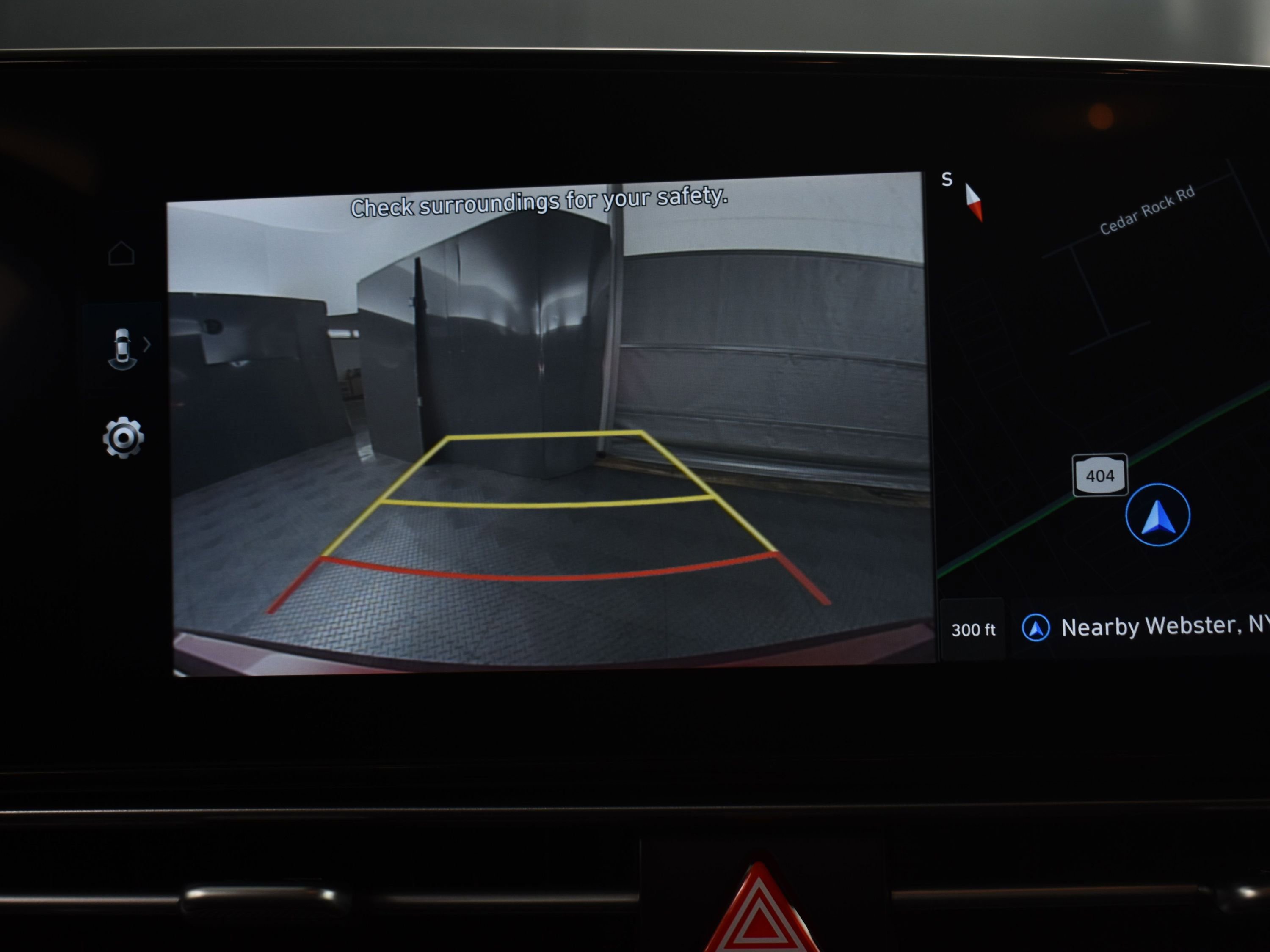 Used 2025 Hyundai Elantra SEL image 40