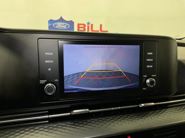 Used 2022 Kia Carnival LX image 24