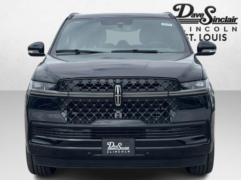 New 2026 Lincoln Navigator Reserve AWD/4WD image 8