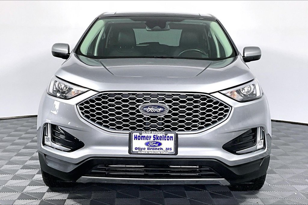 Used 2024 Ford Edge SEL w/ Convenience Package AWD/4WD image 3