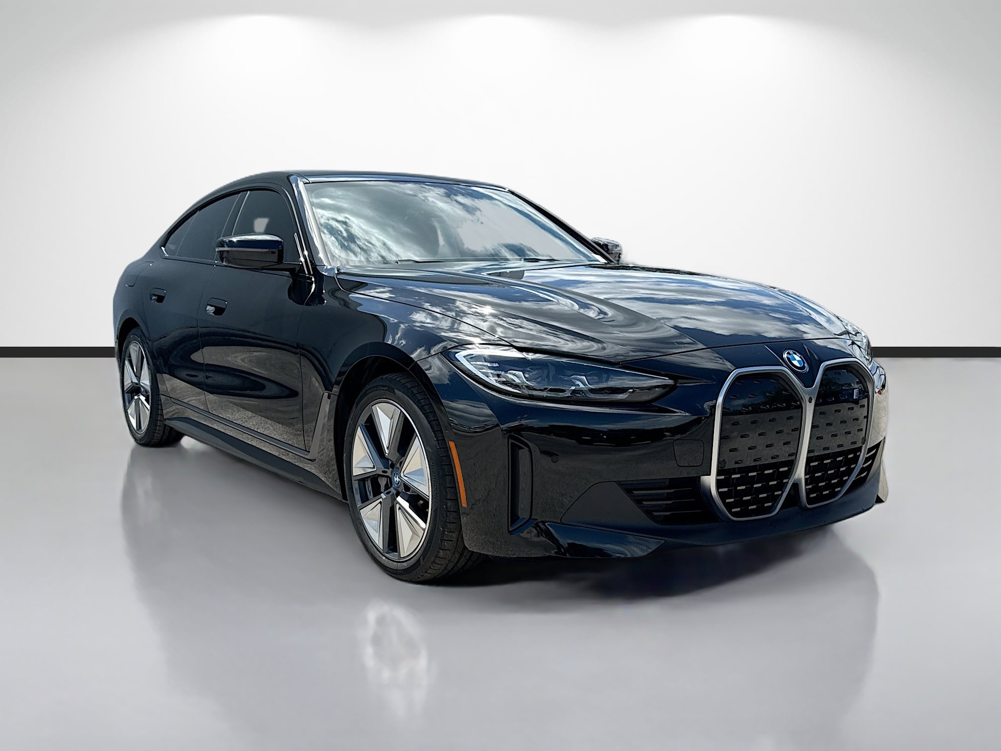 Used 2023 BMW i4 eDrive35 w/ Premium Package RWD image 1
