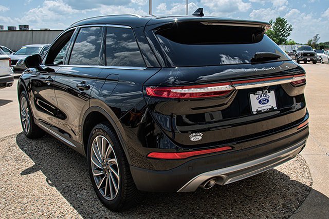 Used 2023 Lincoln Corsair Reserve w/ Equipment Group 201A AWD/4WD image 3