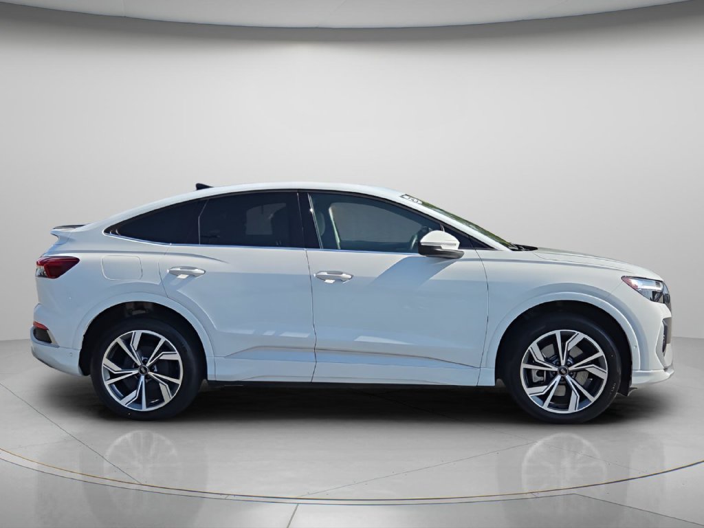 Used 2023 Audi Q4 e-tron Premium Plus w/ Premium Plus AWD/4WD image 9