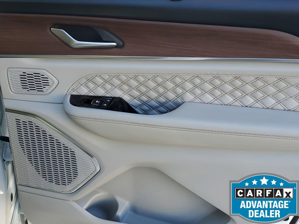 Used 2023 Jeep Grand Cherokee L Summit w/ Luxury Tech Group V image 48