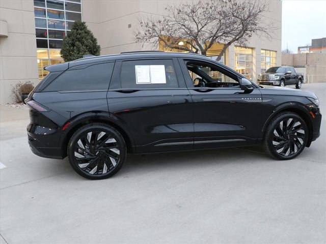 Used 2024 Lincoln Nautilus Reserve w/ Equipment Group 202A image 6