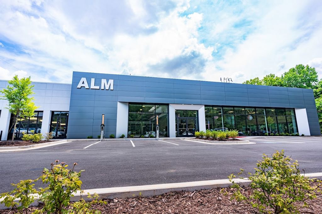 Used 2025 Mercedes-Benz C 300 Sedan image 56