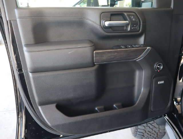 Used 2022 Chevrolet Silverado 2500 LTZ w/ LTZ Plus Package AWD/4WD image 22
