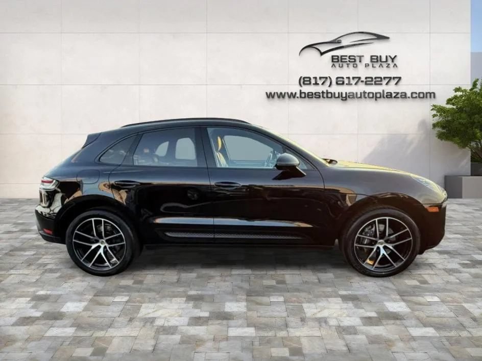 Used 2023 Porsche Macan AWD/4WD image 8