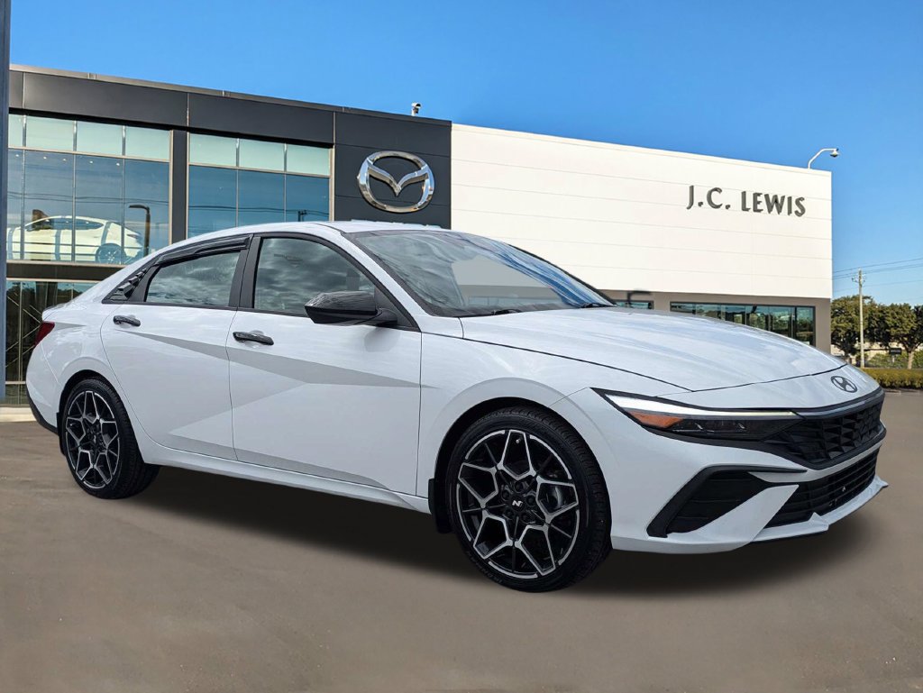Used 2025 Hyundai Elantra SEL
