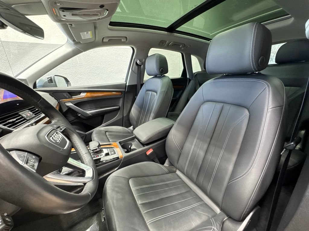 Used 2023 Audi Q5 2.0T Premium w/ Convenience Package AWD/4WD image 10