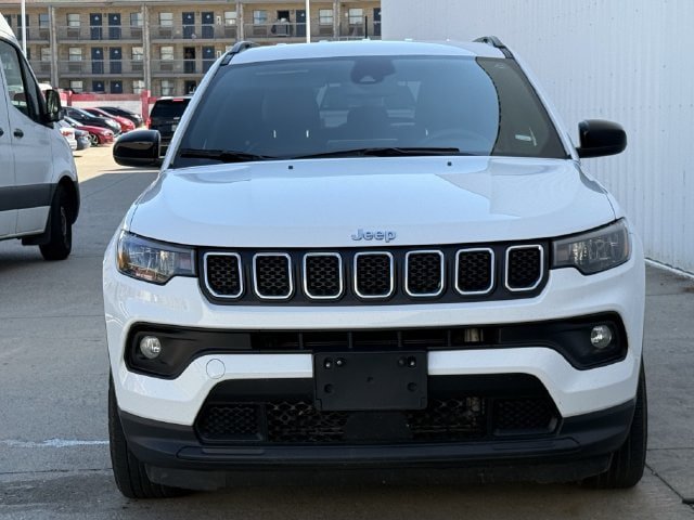 Used 2024 Jeep Compass Latitude AWD/4WD image 8