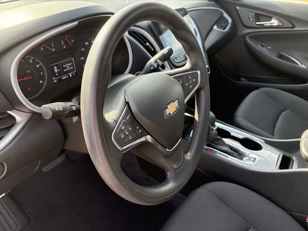 Used 2024 Chevrolet Malibu LT image 9