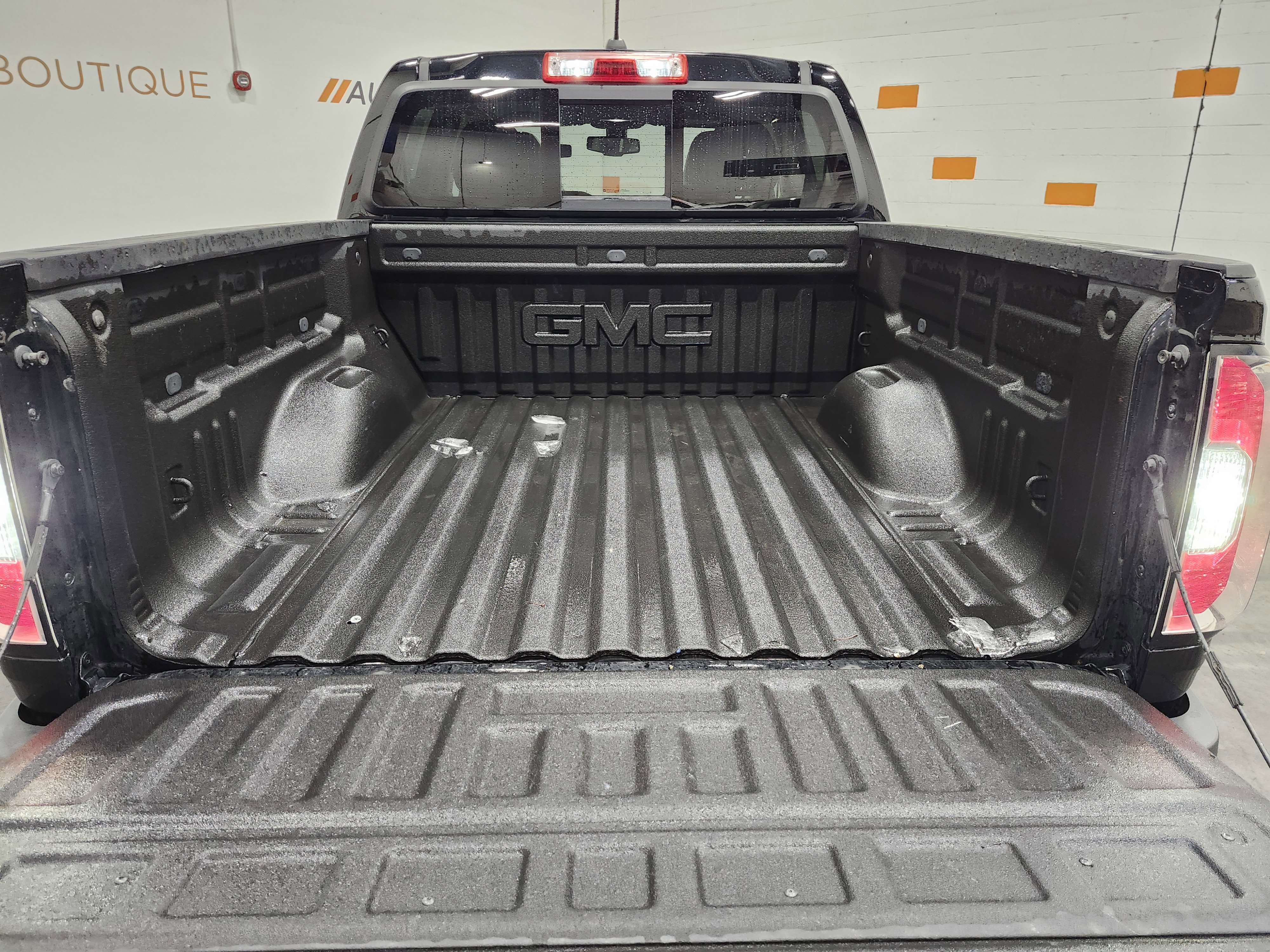 Used 2018 GMC Canyon All Terrain w/ All Terrain X Package image 24