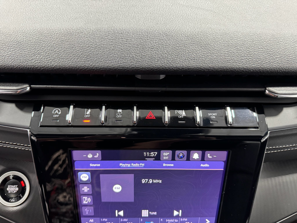 New 2025 Jeep Grand Cherokee L Altitude image 38