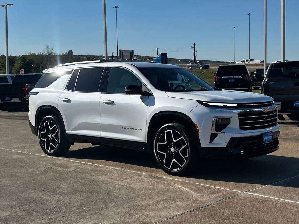 Used 2025 Chevrolet Traverse High Country image 90