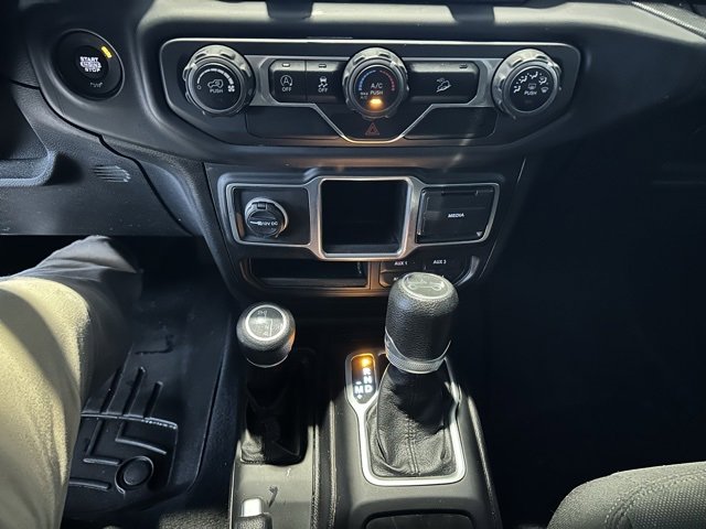 Used 2018 Jeep Wrangler Sport image 13