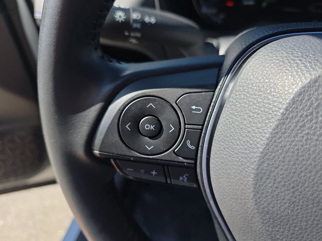 Used 2023 Toyota RAV4 SE image 35